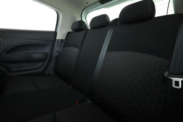 Mitsubishi Space Star image 8