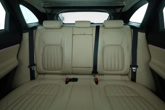 Jaguar F-Pace image 9