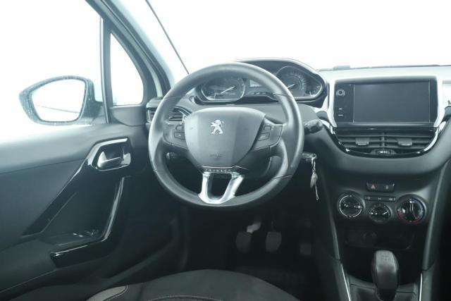 Peugeot 208 image 4
