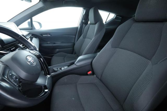 Toyota C-Hr image 4