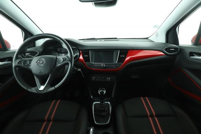 Opel Crossland image 2