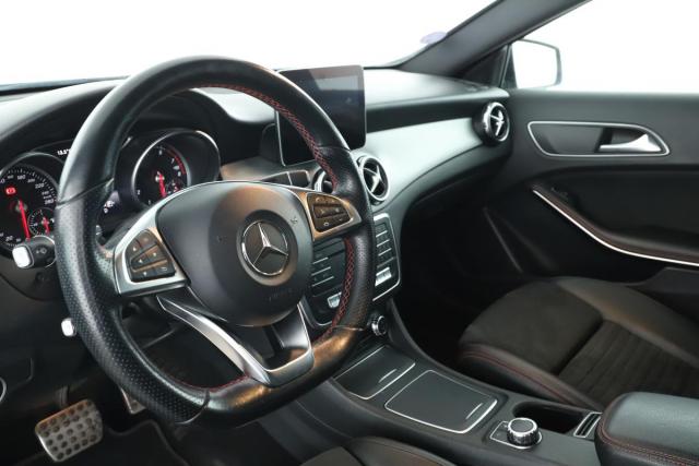 Mercedes Benz Gla image 1