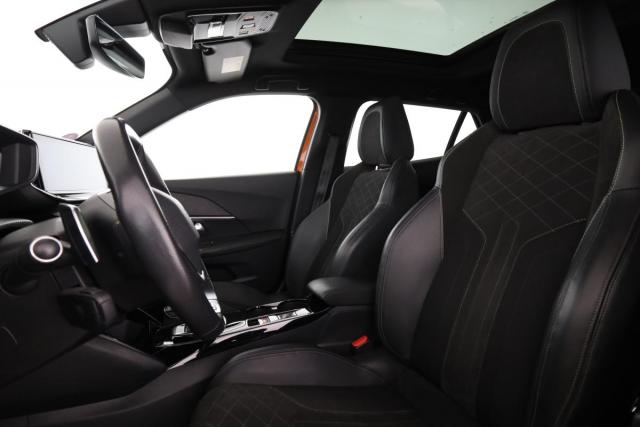 Peugeot 2008 image 8