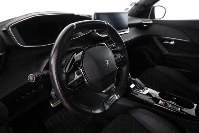 Peugeot 2008 image 6