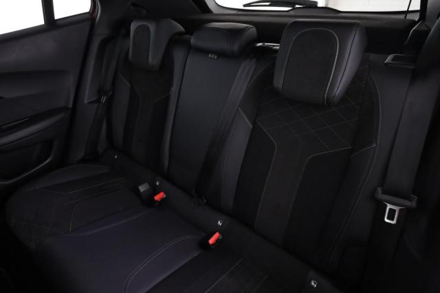 Peugeot 2008 image 5