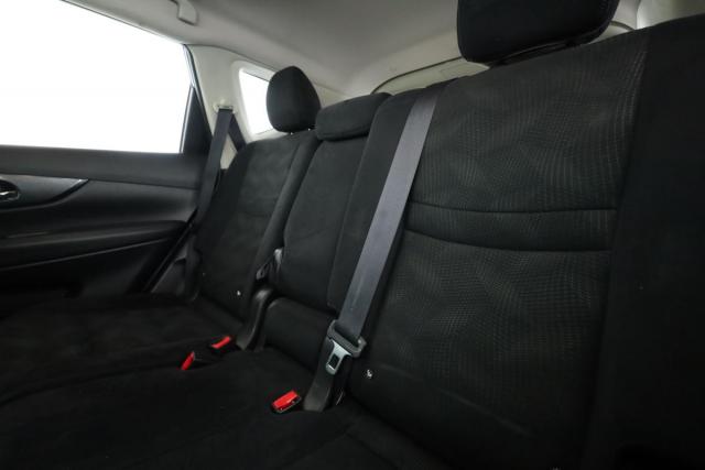 Nissan X-Trail image 6