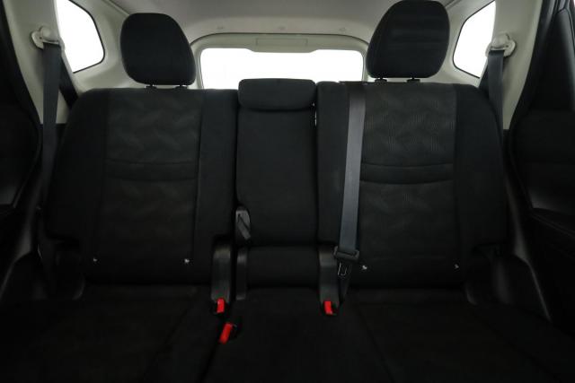 Nissan X-Trail image 8