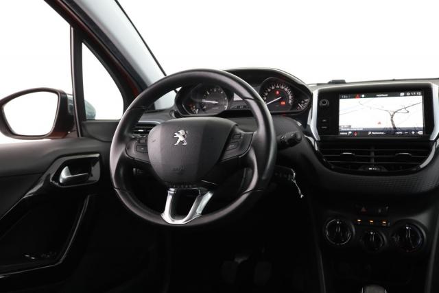 Peugeot 208 image 6