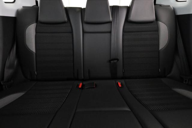 Peugeot 2008 image 4