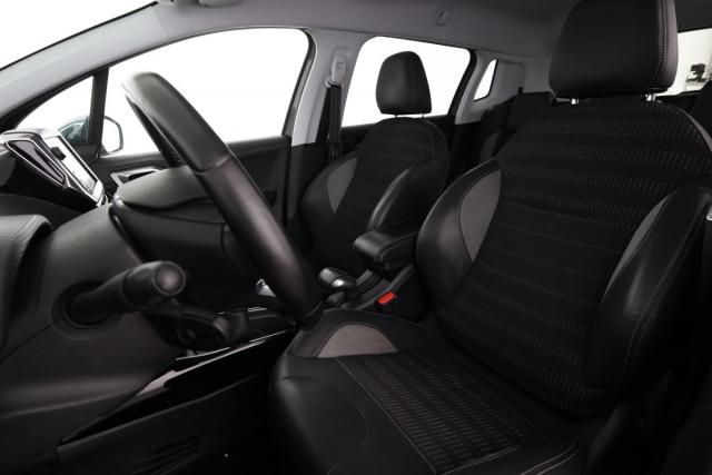 Peugeot 2008 image 6