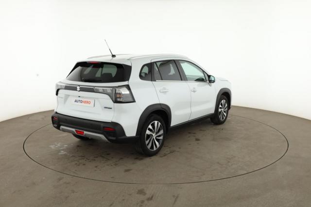 Suzuki S-Cross image 4
