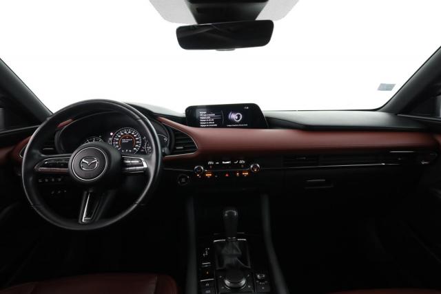 Mazda 3 image 3