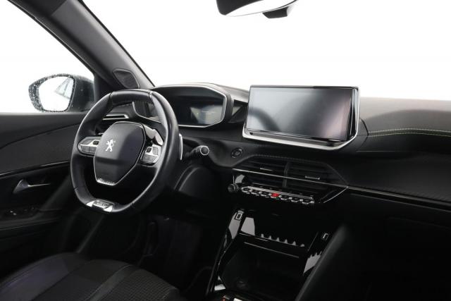 Peugeot 2008 image 2