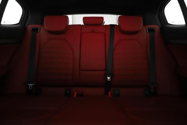 Alfa Romeo Stelvio image 1