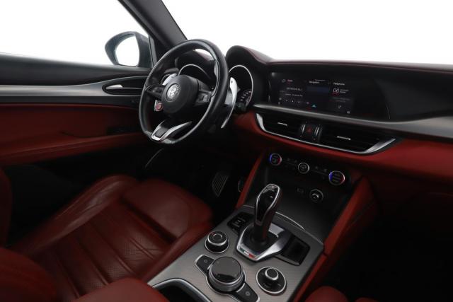 Alfa Romeo Stelvio image 5