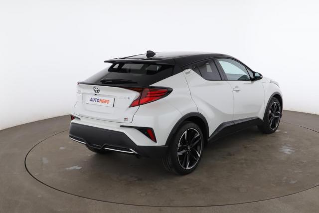 Toyota C-Hr image 1