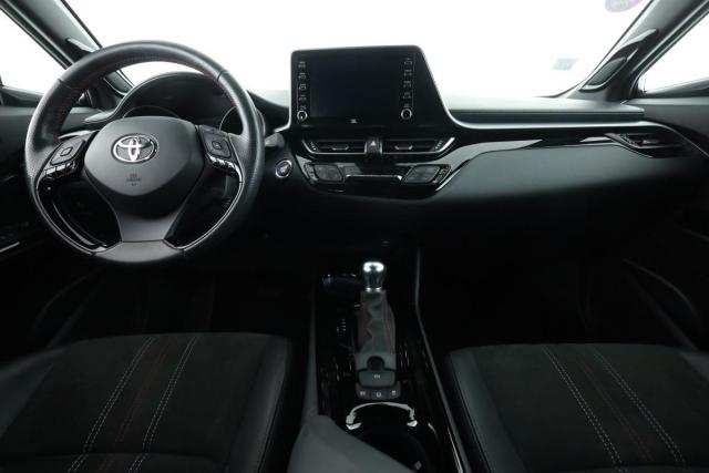 Toyota C-Hr image 8
