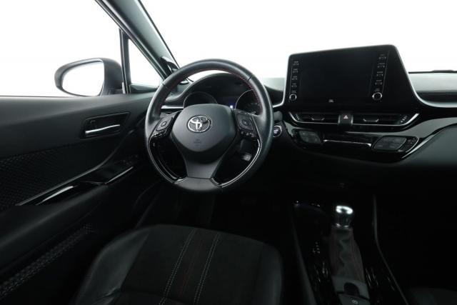 Toyota C-Hr image 9