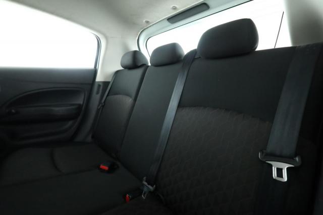 Mitsubishi Space Star image 4