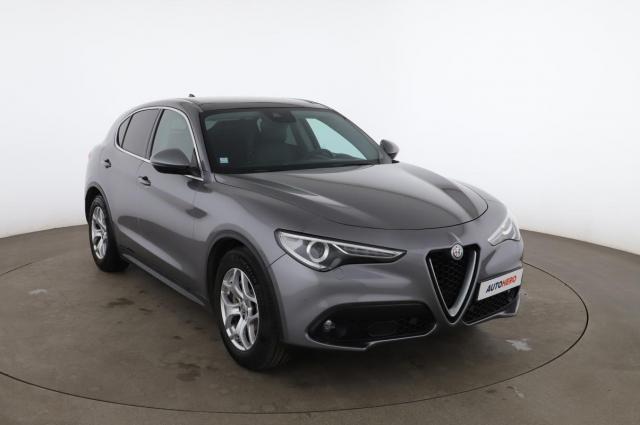 Alfa Romeo Stelvio image 5