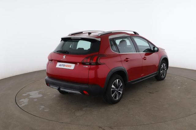 Peugeot 2008 image 2