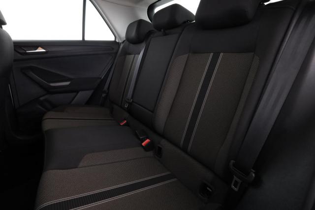 Volkswagen T-Roc image 3