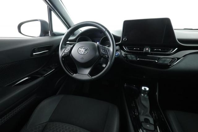 Toyota C-Hr image 8