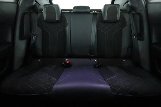 Peugeot 2008 image 7