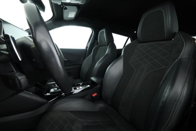 Peugeot 2008 image 9