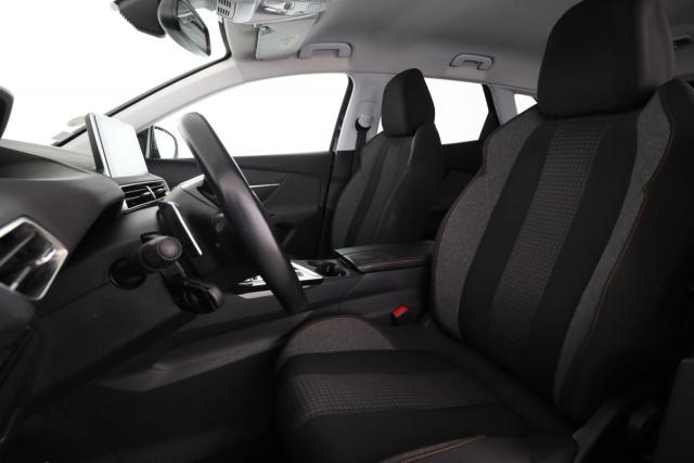 Peugeot 3008 image 2