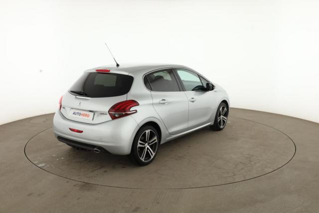 Peugeot 208 image 7