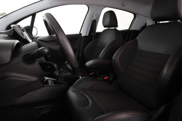 Peugeot 208 image 6