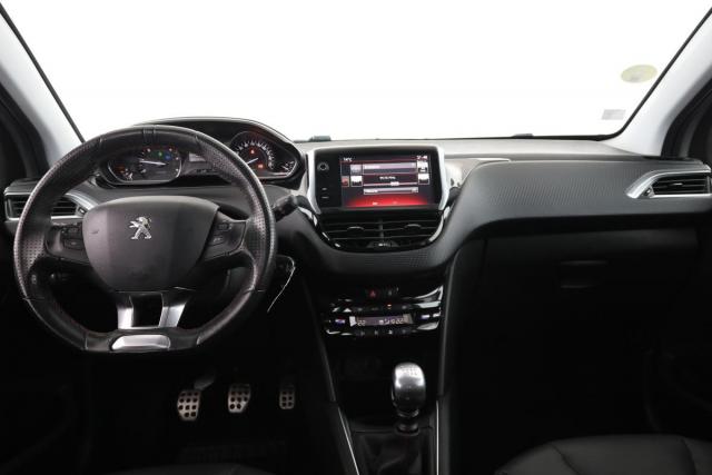 Peugeot 208 image 2