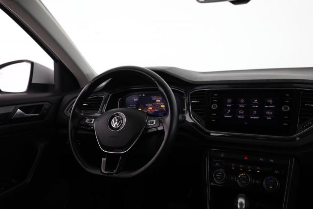 Volkswagen T-Roc image 6