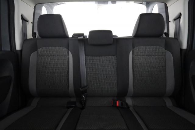 Volkswagen Amarok image 8