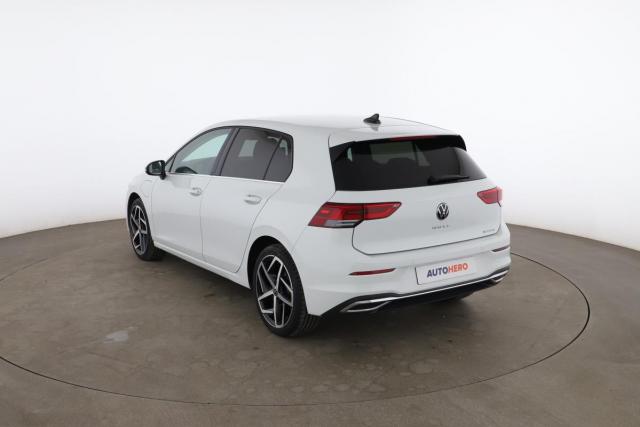 Volkswagen Golf image 9