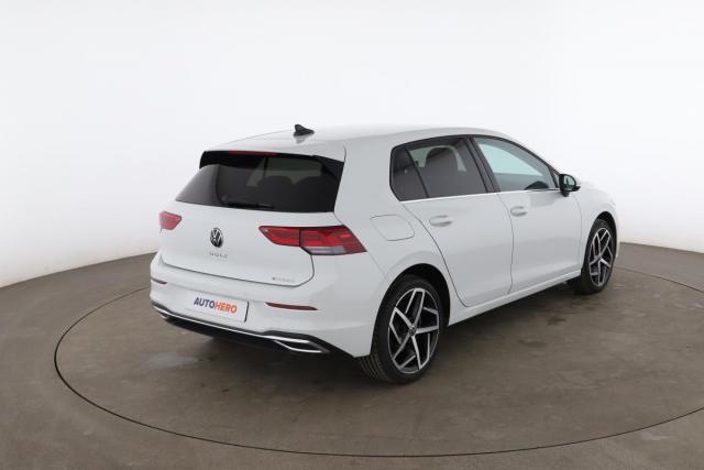 Volkswagen Golf image 2