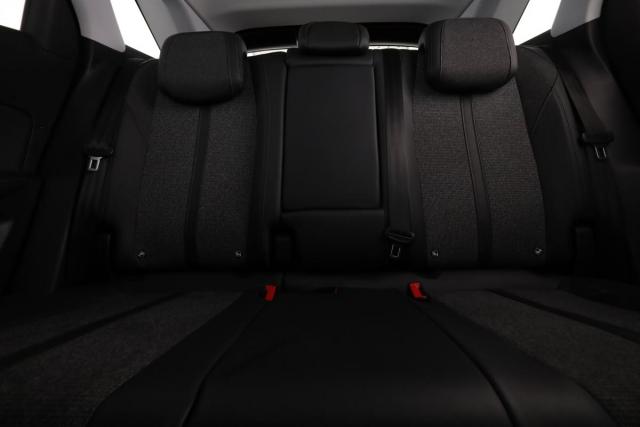 Peugeot 3008 image 2