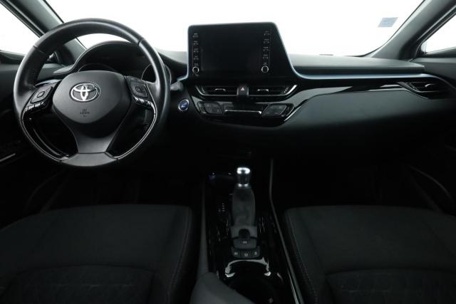Toyota C-Hr image 6