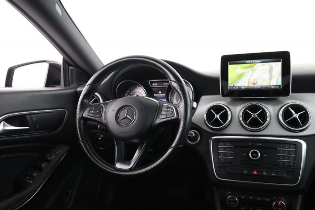 Mercedes Benz Cla image 2