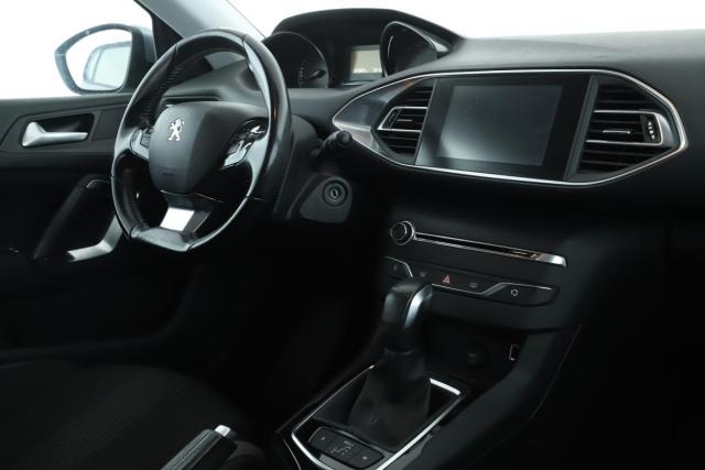 Peugeot 308 image 1