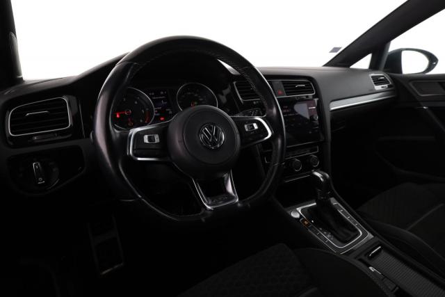 Volkswagen Golf image 6