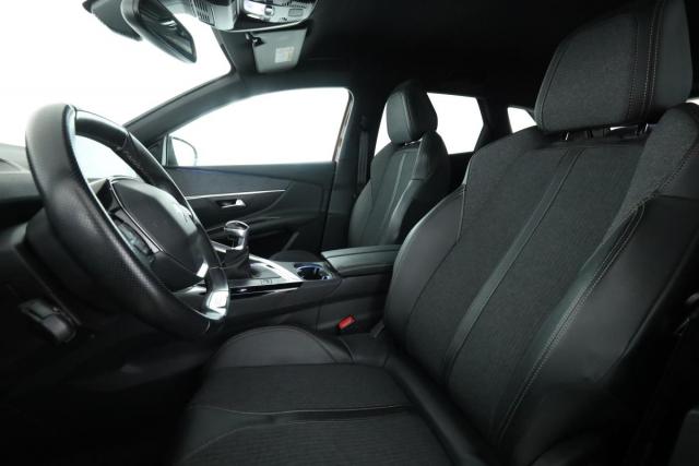 Peugeot 3008 image 2