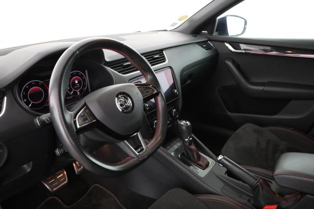 Skoda Octavia image 1