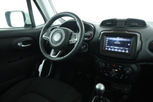 Jeep Renegade image 4