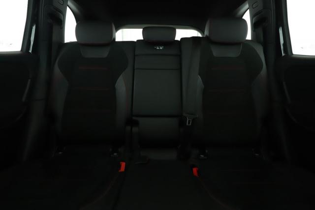 Mercedes Benz Glb image 2
