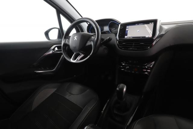 Peugeot 2008 image 1