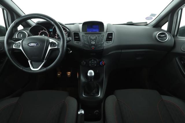Ford Fiesta image 5