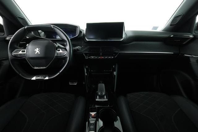 Peugeot 2008 image 1