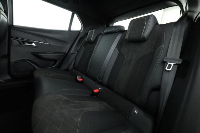 Peugeot 2008 image 3